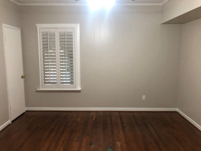 906 Oakley St in Houston, TX - Foto de edificio - Building Photo