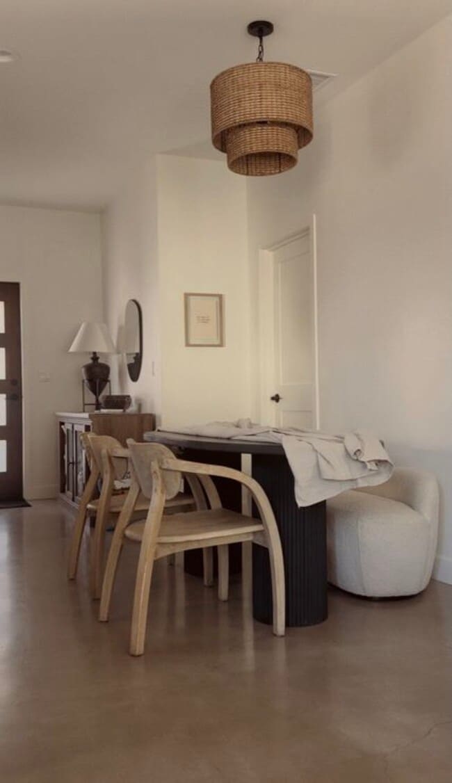 69 Oak St in Camarillo, CA - Building Photo - Building Photo