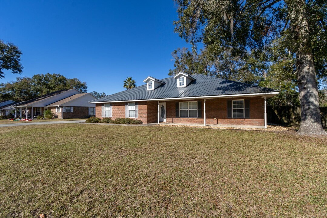 25314 SW 21st Pl in Newberry, FL - Building Photo