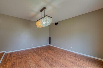 10902 Sagevale Ln in Houston, TX - Building Photo - Building Photo