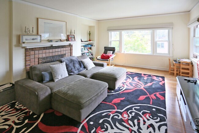 33 Loyola Terrace in San Francisco, CA - Building Photo - Building Photo