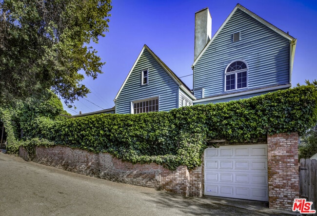 1932 Walcott Way in Los Angeles, CA - Building Photo - Building Photo