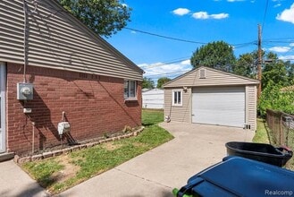 1257 Jerry Ave in Madison Heights, MI - Building Photo - Building Photo