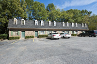 Castlegate Townhomes in Buford, GA - Foto de edificio - Building Photo