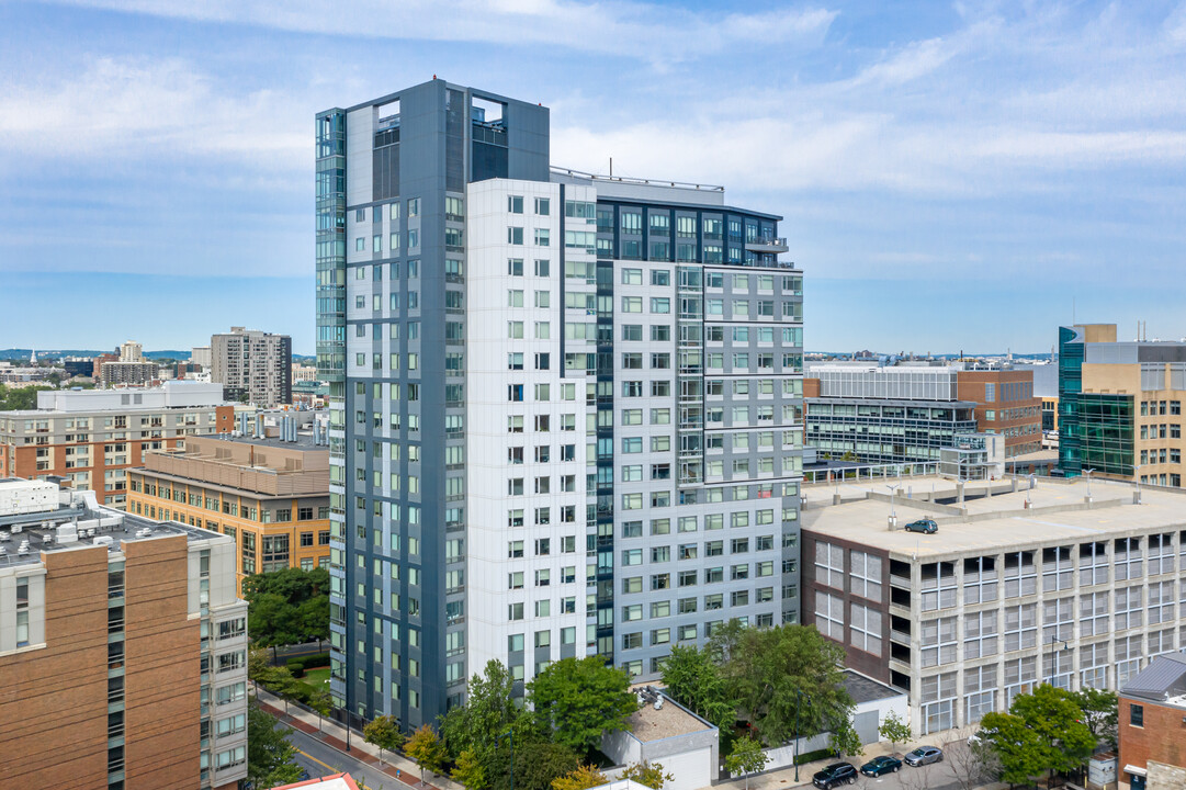 100 in Cambridge, MA - Building Photo