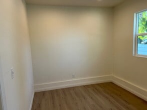 8054 Cedros Ave in Panorama City, CA - Building Photo - Building Photo