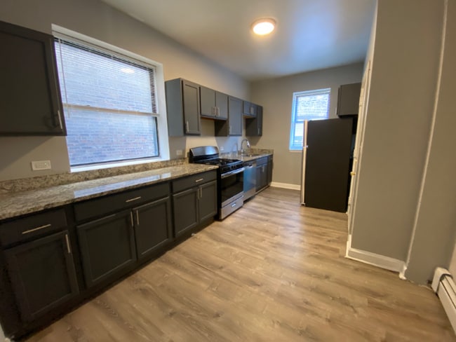 5645-5657 W Washington Blvd in Chicago, IL - Building Photo - Building Photo