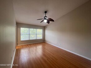 11198 Campfield Cricle in Jacksonville, FL - Foto de edificio - Building Photo