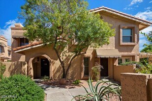 10415 N 10th St in Phoenix, AZ - Building Photo