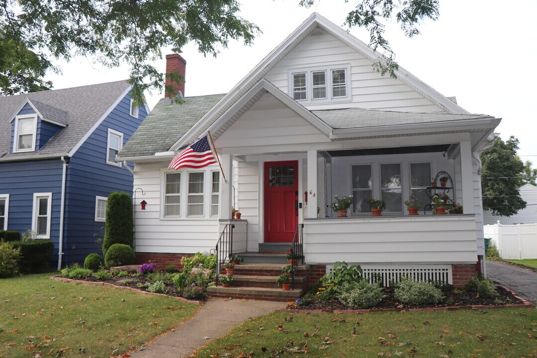 64 Edgemont Rd in Rochester, NY - Building Photo