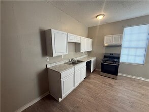 36 Gulf St in Chickasaw, AL - Building Photo - Building Photo