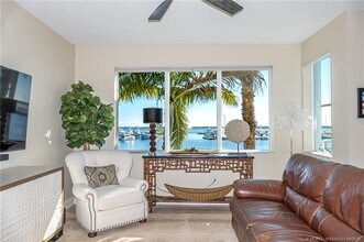 675 NW Flagler Ave in Stuart, FL - Building Photo - Building Photo