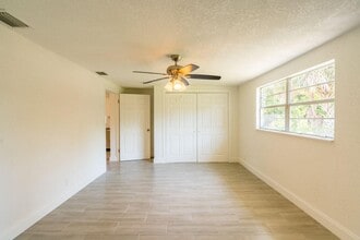 700 NW 2nd Way in Deerfield Beach, FL - Building Photo - Building Photo