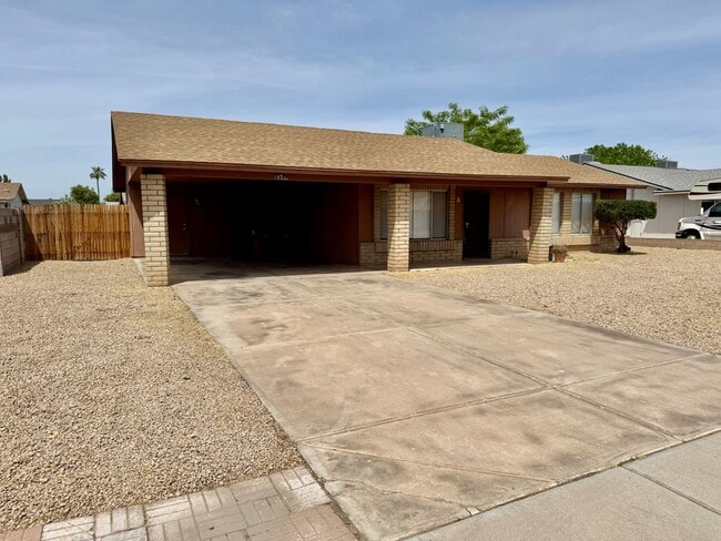 8544 W Lawrence Ln in Peoria, AZ - Building Photo - Building Photo