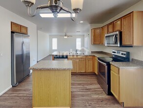 16007 W Moreland St in Goodyear, AZ - Building Photo - Building Photo