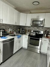 4361 SW 49th Ct in Fort Lauderdale, FL - Building Photo - Building Photo