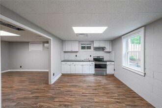 9805 Buice Rd in Alpharetta, GA - Building Photo - Building Photo