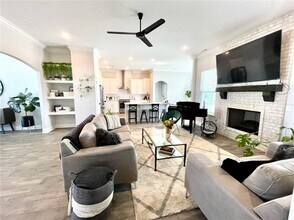 2014 W Chandler Ave in Rogers, AR - Building Photo - Building Photo