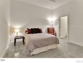 319 Fayetteville St, Unit 312 in Raleigh, NC - Building Photo - Building Photo