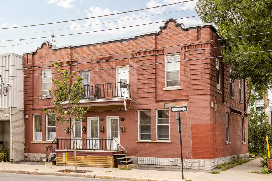 2303 Augustin-Cantin Rue in Montréal, QC - Building Photo