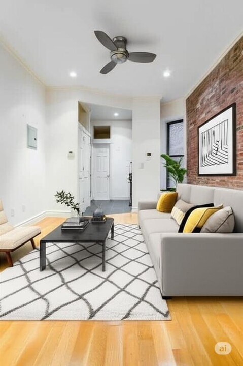 219 E 28th St in New York, NY - Building Photo