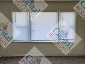 2216 S Midwest Blvd in Midwest City, OK - Building Photo - Building Photo