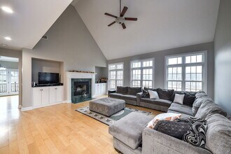 104 Bruell St in Yorkville, IL - Building Photo - Building Photo
