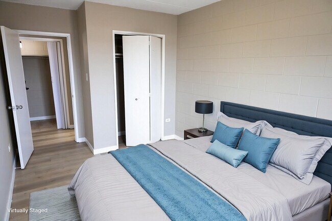 Astoria Manor in Calgary, AB - Building Photo - Building Photo