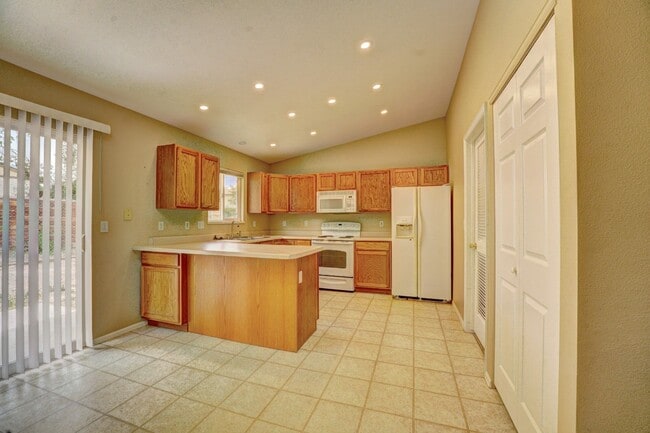 3286 Point Ave in Clifton, CO - Building Photo - Building Photo