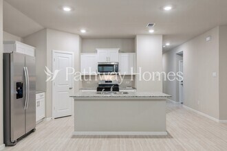 9468 Mint Hill Dr in Fort Worth, TX - Foto de edificio - Building Photo