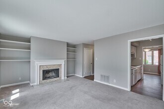 8502 Canterbury Square W in Indianapolis, IN - Building Photo - Building Photo