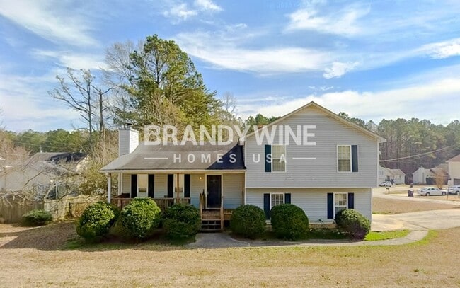 property at 700 Newport Dr