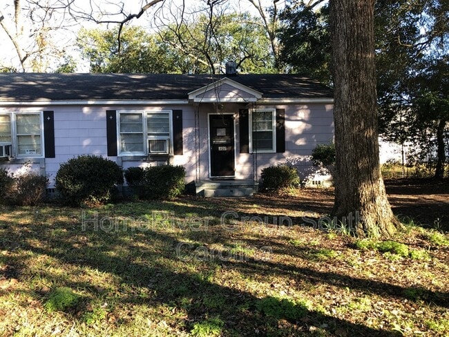 321 N Magnolia St in Sumter, SC - Foto de edificio - Building Photo