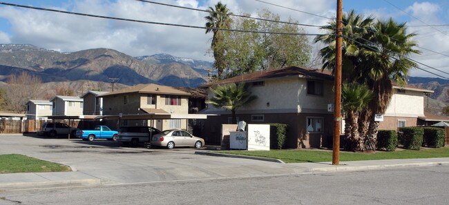 3936 Genevieve St in San Bernardino, CA - Foto de edificio - Building Photo