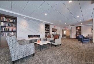 1 Bay Club Dr in Queens, NY - Building Photo - Building Photo