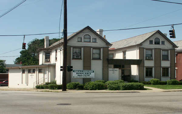 2909-2913 Burnet Ave in Cincinnati, OH - Building Photo - Building Photo