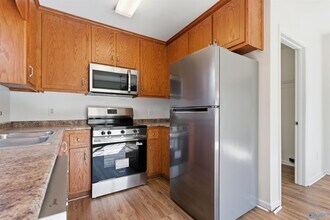 104 Bataleur Ct in Huntsville, AL - Building Photo - Building Photo