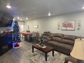 2741 May St, Unit #3 in Poplar Bluff, MO - Building Photo - Building Photo