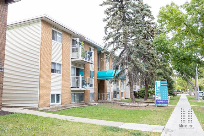 Grace Manor in Edmonton, AB - Building Photo - Building Photo