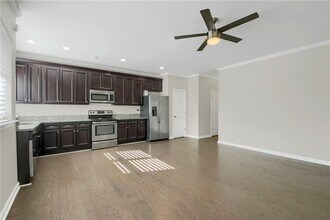 2042 Bolton Rd NW in Atlanta, GA - Building Photo - Building Photo