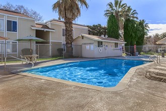 Park View Estates in Merced, CA - Foto de edificio - Building Photo