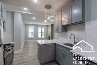 454 W Belden Ave, Unit 2 in Chicago, IL - Foto de edificio - Building Photo