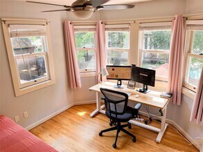 2103 Nickerson St in Austin, TX - Building Photo - Building Photo