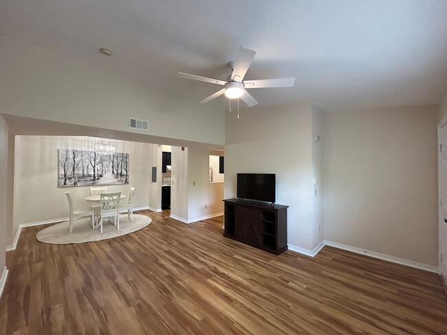 2360 SW Archer Rd in Gainesville, FL - Building Photo - Building Photo