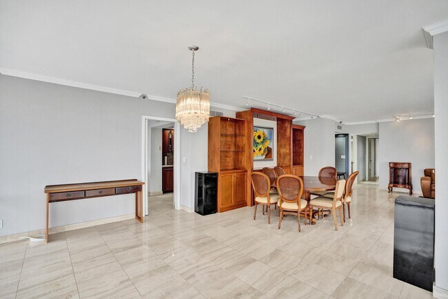 19355 Turnberry Way in Aventura, FL - Building Photo - Building Photo