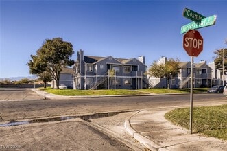 1843 Cosmic Dr in Las Vegas, NV - Foto de edificio - Building Photo