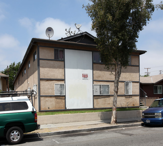 6133 Malabar St in Huntington Park, CA - Building Photo - Building Photo