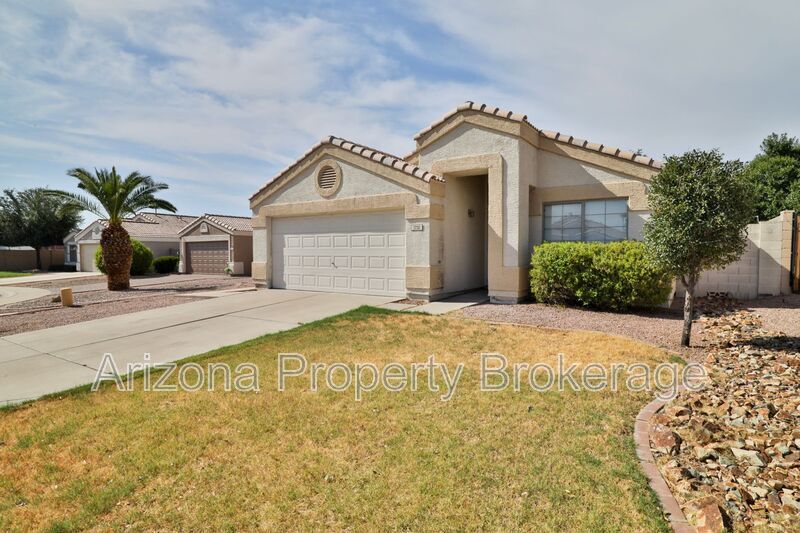 1710 E Horseshoe Ave in Gilbert, AZ - Building Photo