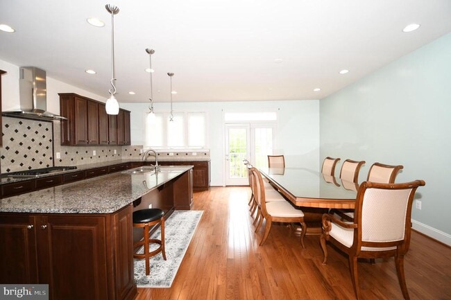 14823 Wootton Manor Ct in Rockville, MD - Building Photo - Building Photo