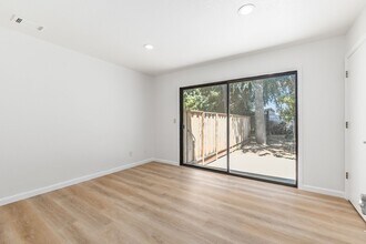 1211 Lincoln Ave in Alameda, CA - Building Photo - Building Photo